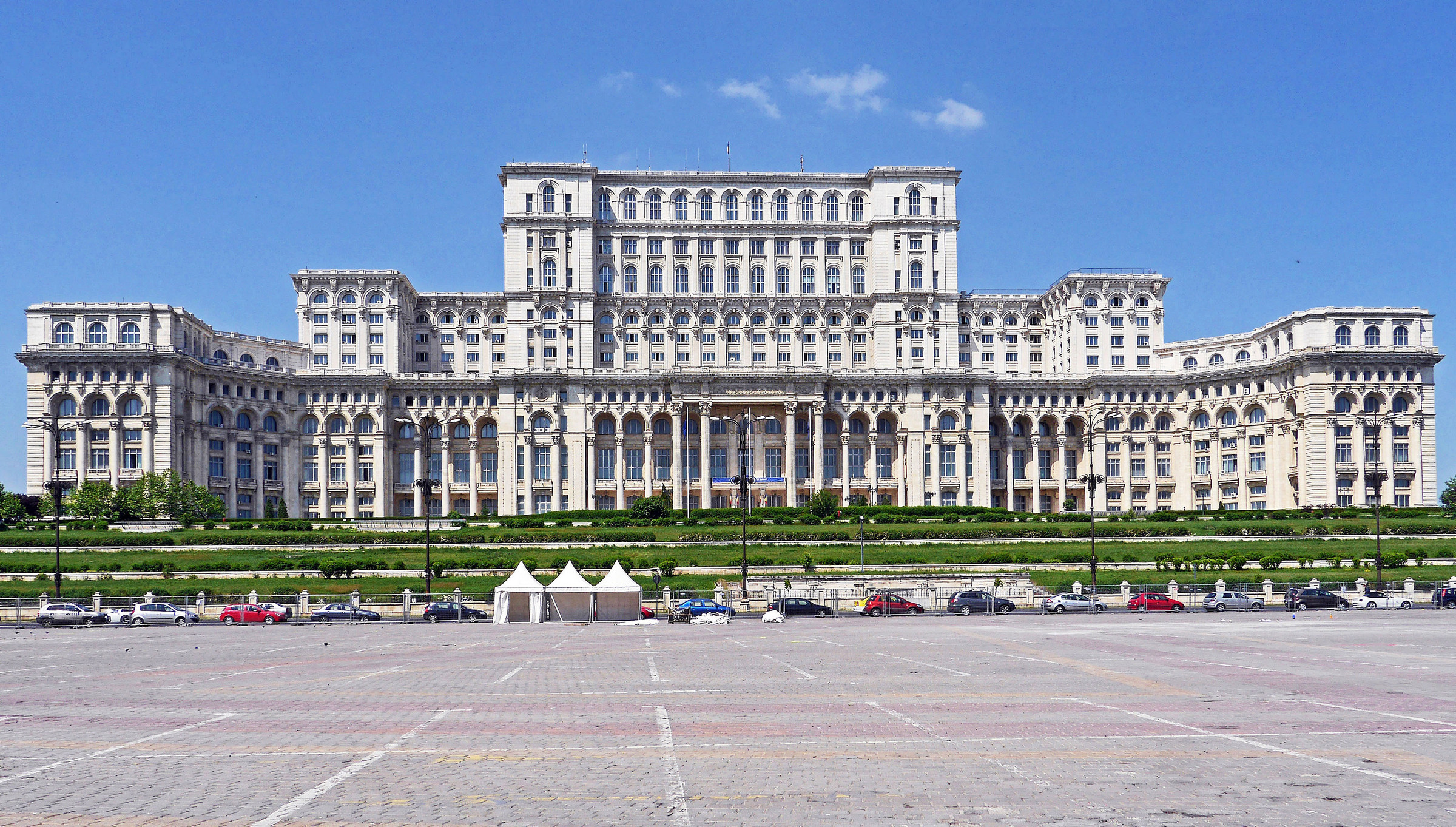 в бухаресте дворец парламента