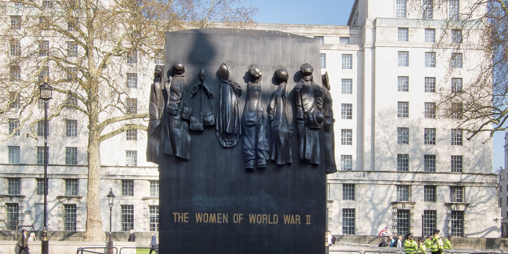 Фото Англия - Лондон: Памятник женщинам Великой Отечественной войны, Большой Лондон, Великобритания - Англия