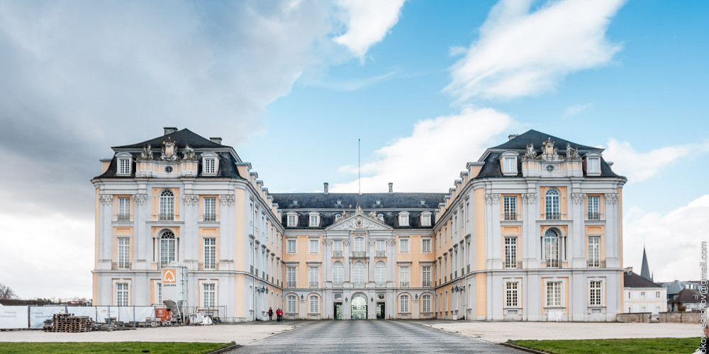 Фото Брюль: Августусбургский дворец, Северный Рейн-Вестфалия (Дюссельдорф, Кельн, Дортмунд, Эссен), Германия