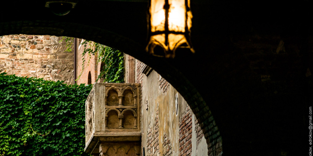 Фото Балкон Джульетты, Венето (Венеция, Верона, Виченца, Тревизо), Италия