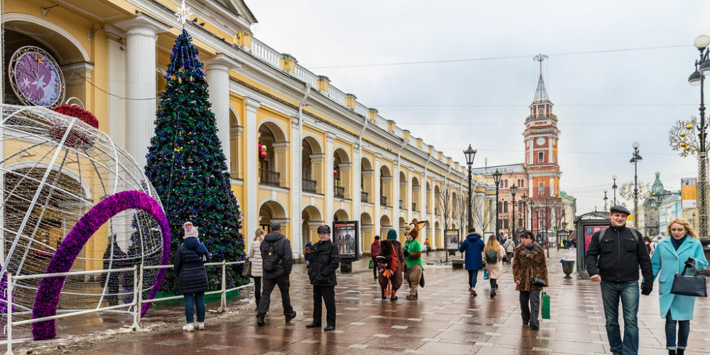 Фото Санкт-Петербург: Гостиный двор, Санкт-Петербург, Россия