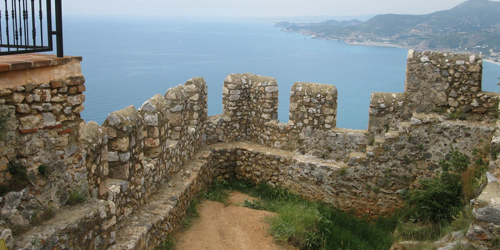 Фото Алания: Замок Алании, Средиземноморский Запад (Анталия, Испарта, Бурдур, Алания), Турция