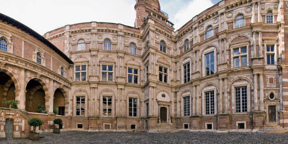 Фото Toulouse: Fondation Bemberg (Hôtel d&#039;Assézat), Юг-Пиренеи (Тулуза, Лурд, Родез), Франция