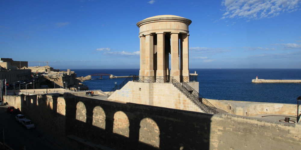 Фото Валлетта: Мемориал Мальты, Мальта (и Гозо), Мальта