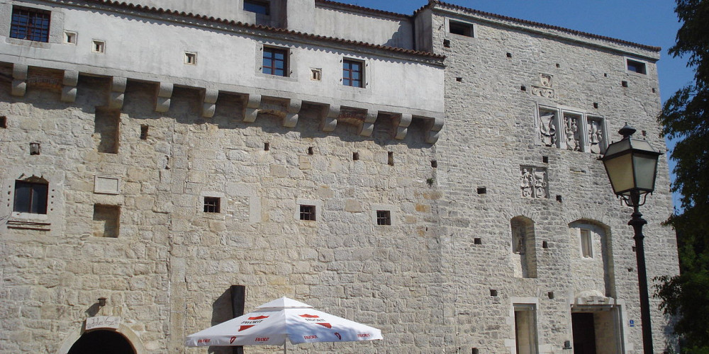 Фото Пазин: Пазинский замок, Истра и Приморье (Риека, Пула, Крк, Паг), Хорватия