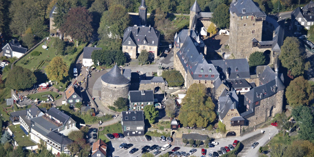 Фото Золинген: Замок Бург, Северный Рейн-Вестфалия (Дюссельдорф, Кельн, Дортмунд, Эссен), Германия