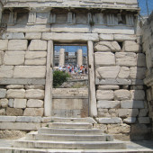 Лучшее время года для посещения Афин